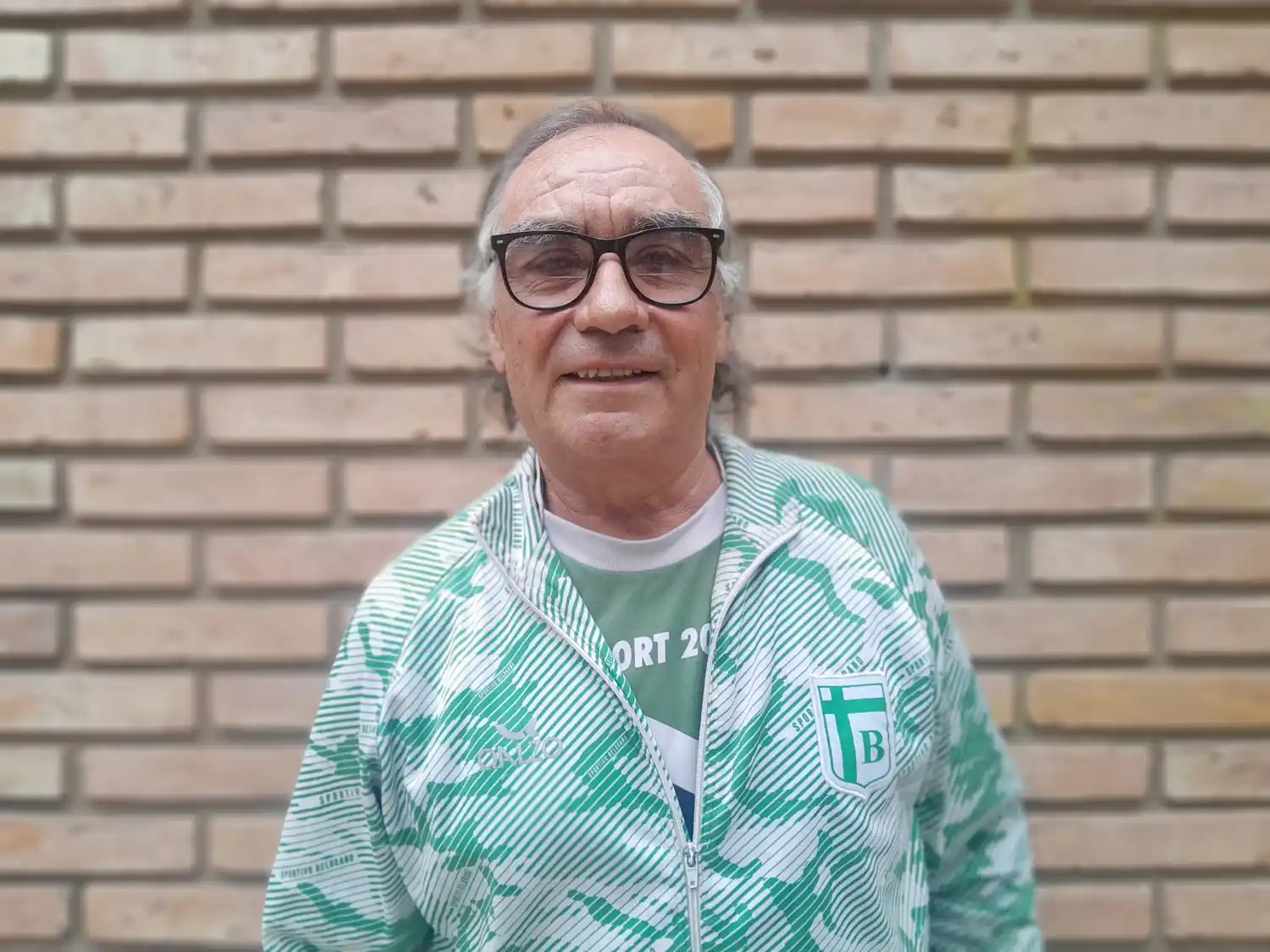 El sorteo incluye dos camisetas oficiales del club firmadas por Francia y Aróstegui.