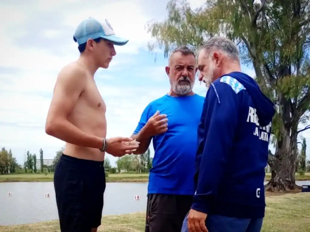Francisco Gutiérrez Actis fue convocado y participa de la concentración nacional de canotaje. PH: Club Náutico San Pedro.