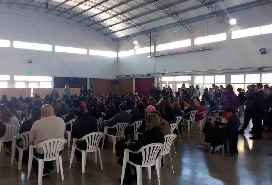 En Polivalente volverán a manifestarse para exigir la sede propia