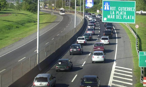 Prometen reforzar la seguridad en la Autopista Buenos Aires - La Plata