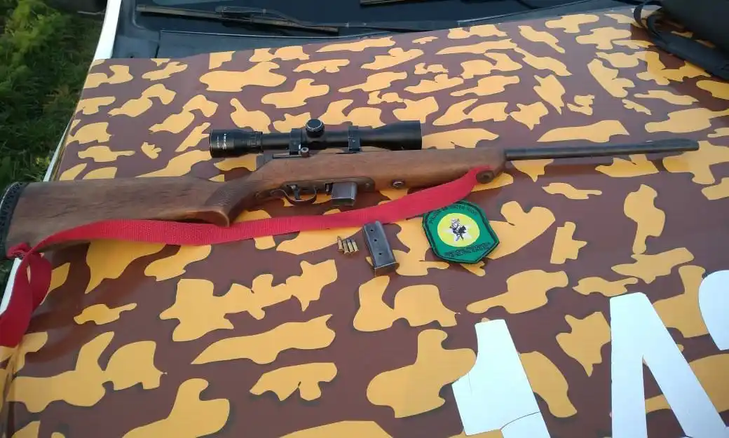 Secuestraron un arma de fuego y cartuchería en un operativo en zona rural