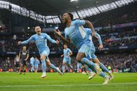 Manchester City ganó y se afianza en lo alto