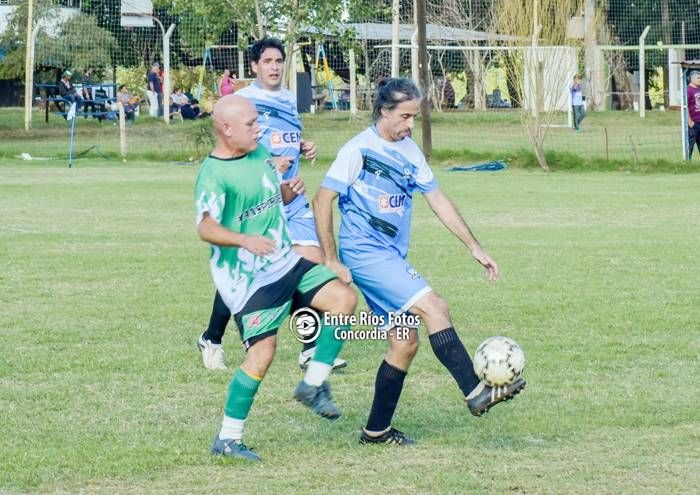Dos equipos en la punta del  atrapante campeonato Seniors