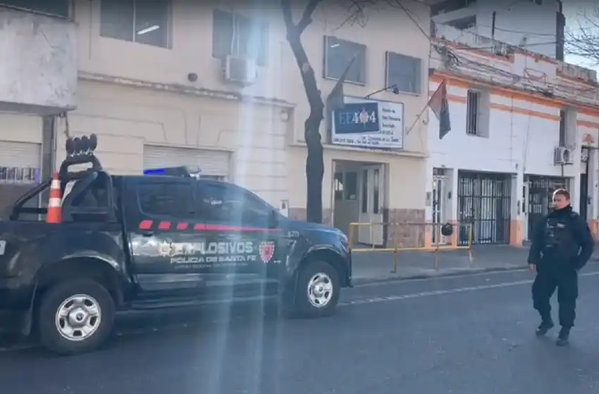Desalojaron una escuela del centro por dos amenazas de bomba