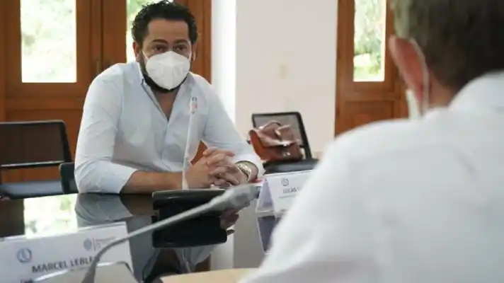 “No le estamos quitando a unos para darle a otros”, la respuesta del gerente de Fronteras de Colombia a Claudia López