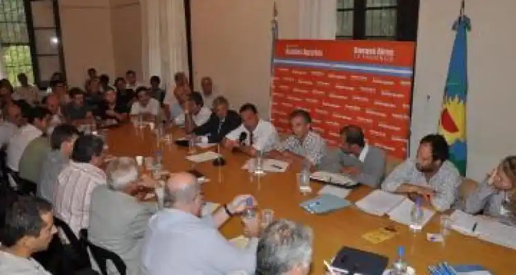 Representación sampedrina en la “Mesa Provincial Apícola”