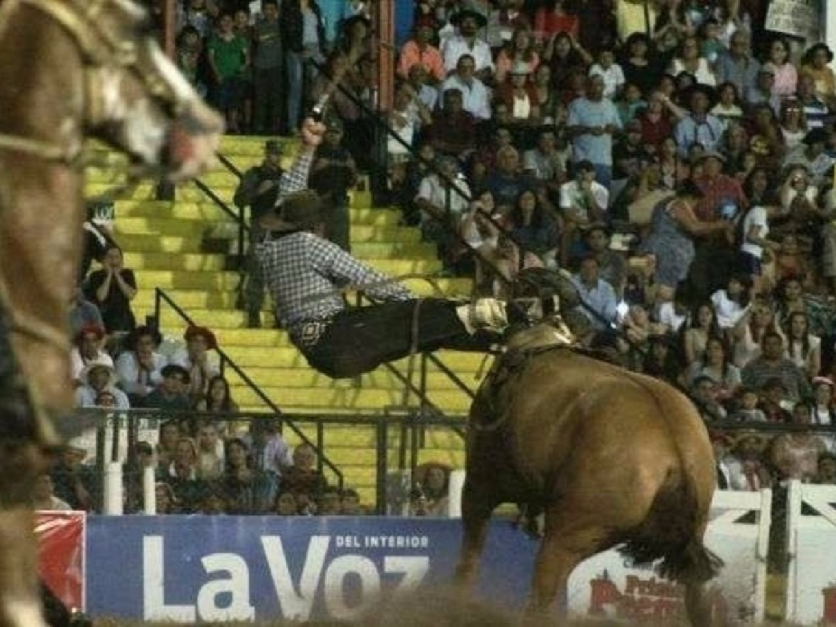 Uno de los jinetes accidentados en el Festival de Jesús María continúa grave