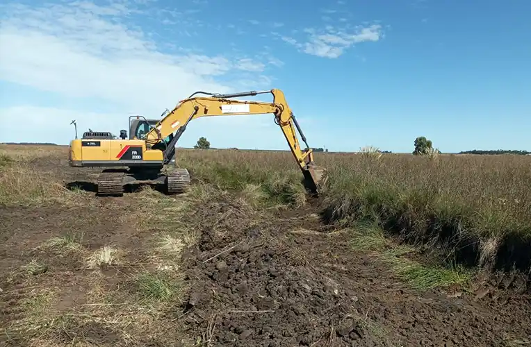 El Ente Vial trabaja en un cañadón en Energía