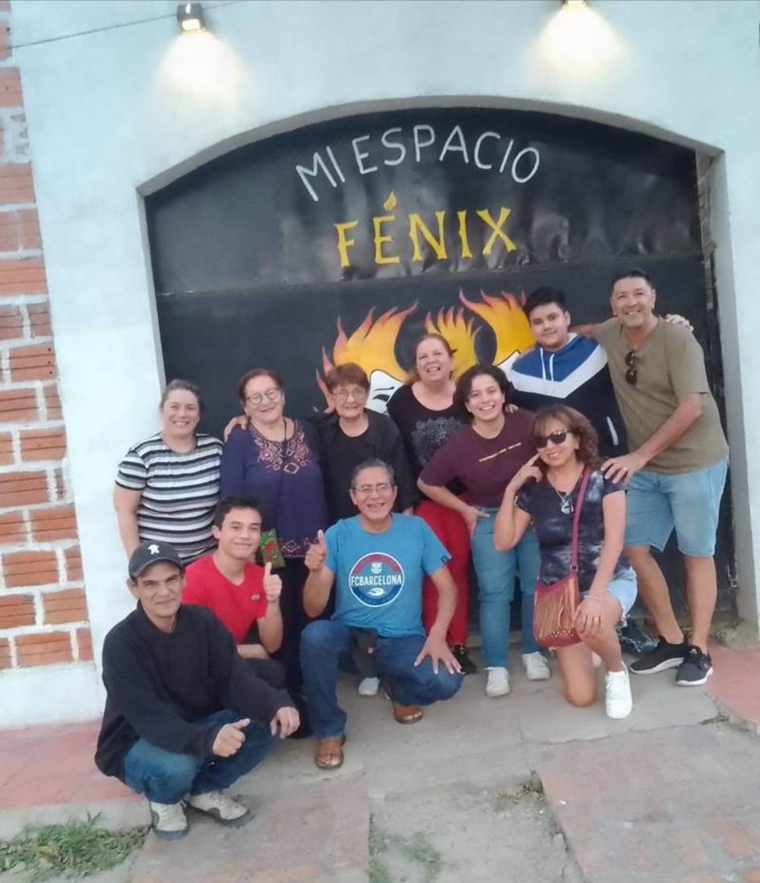 En sus Bodas de Plata el grupo
de teatro Fénix inaugura sala