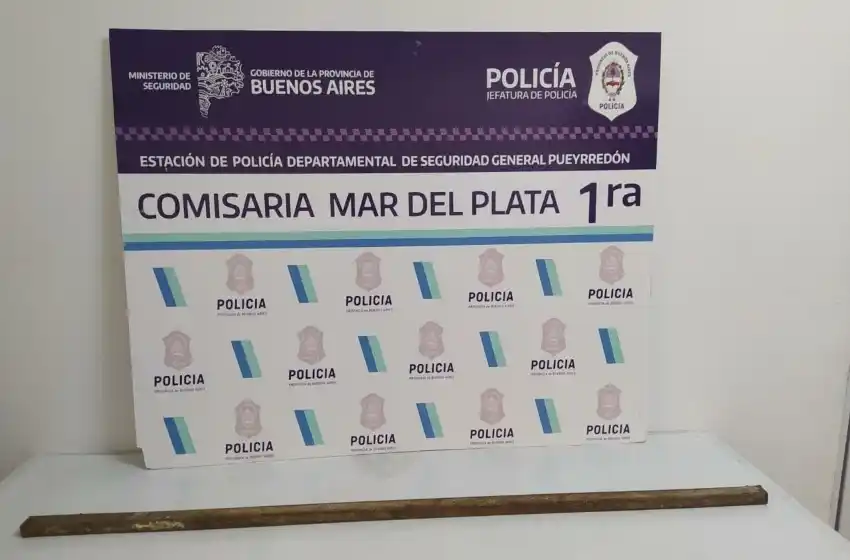 Se pelearon por un lugar para estacionar y lo golpeó con un fierro