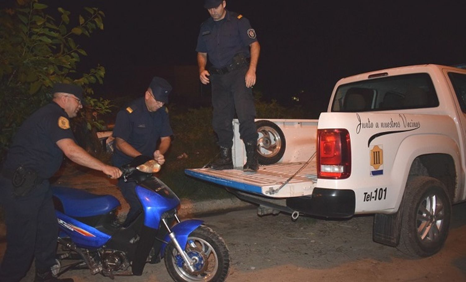 Le robaron la moto y la Policía la encontró cuando estaban desarmándola