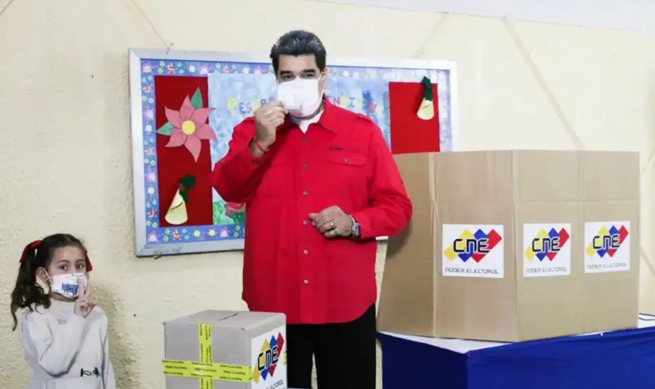 “Tengan la humildad de los veedores de otros países”, lo que le dijo Maduro a la Misión de la UE