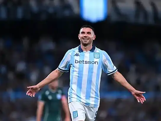 “Maravilla” Martínez entró y definió el partido en el segundo tiempo.