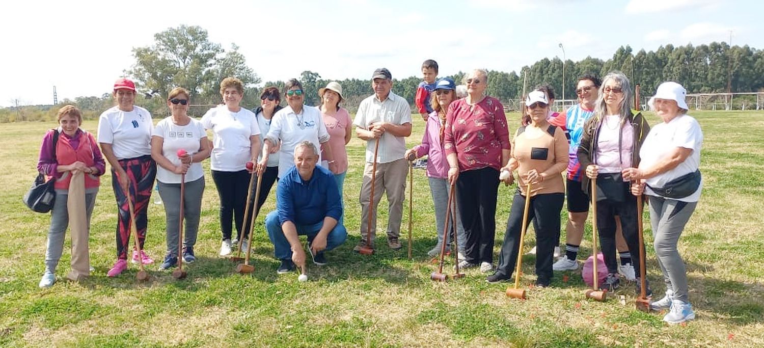 Encuentro recreativo para adultos mayores