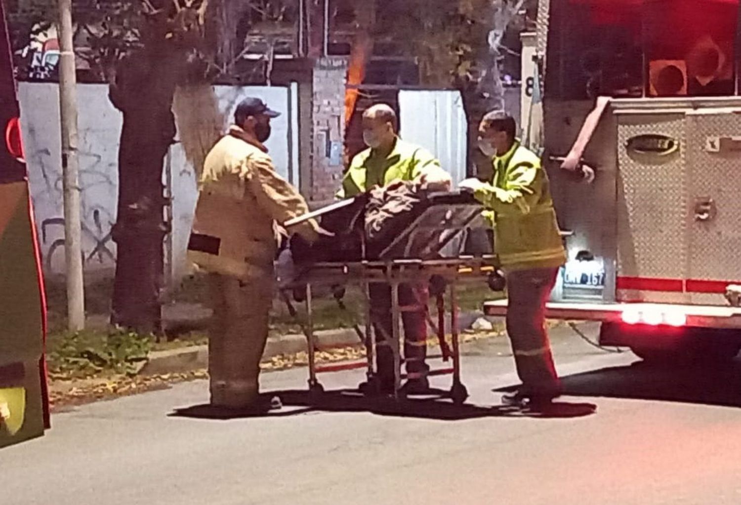 Un hombre de 95 años debió ser trasladado al Hospital tras un principio de incendio en su vivienda