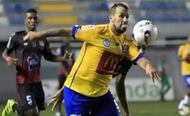 El "Ogro" Fabbiani vuelve al fútbol argentino tras un mal paso por Panamá