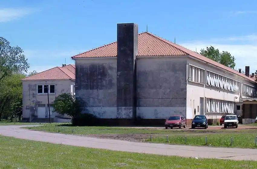 Balearon en la cabeza a una chica de 22 años que circulaba en moto