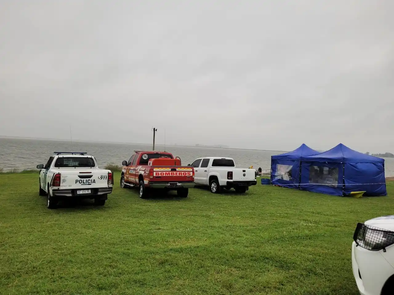 Se desplegó un gran operativo con la participación de bomberos voluntarios de Tres Lomas, Trenque Lauquen, Rivadavia y Pehuajó. Foto: Oeste BA
