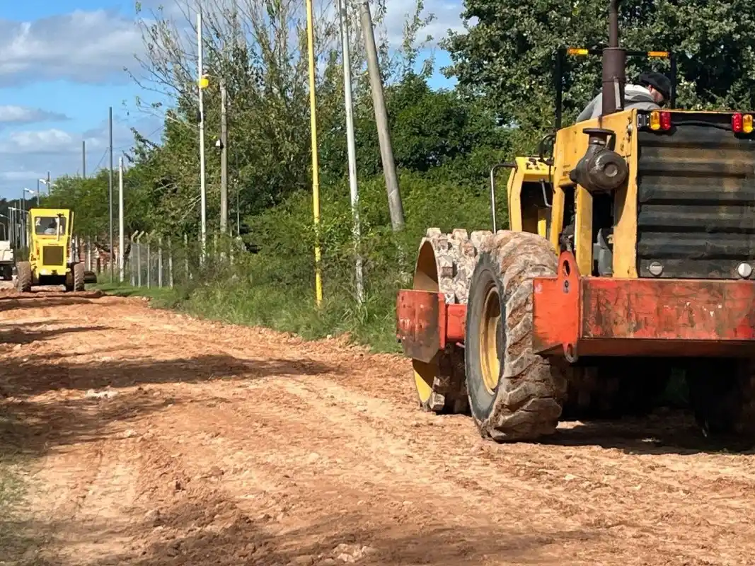 Intervinieron con mejoras en las calles del Barrio Molinari