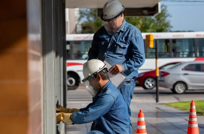 Se debe a la conmemoración del Día del Trabajador de la Electricidad.