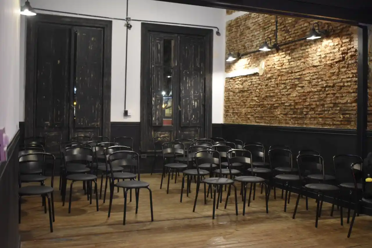 Teatro Wojtyla: presentan “Yo era una flor de la montaña”, con Marina Seery