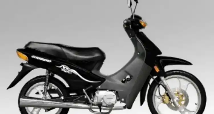Aprehendieron a un joven que circulaba en una moto robada