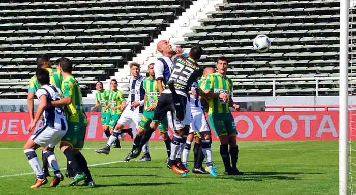 Aldosivi tuvo una buena tarde en el Minella y pudo ganar. 