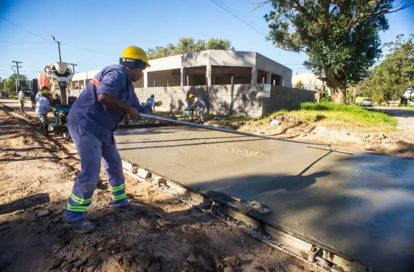 Mar Chiquita: “Trabajamos en muchas obras públicas que traerán desarrollo y crecimiento para la costa”