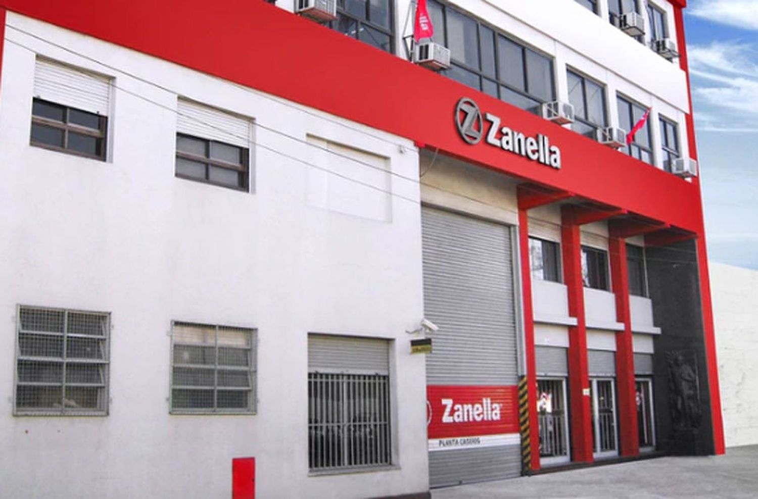 Zanella remata motos, cascos y sus últimas máquinas