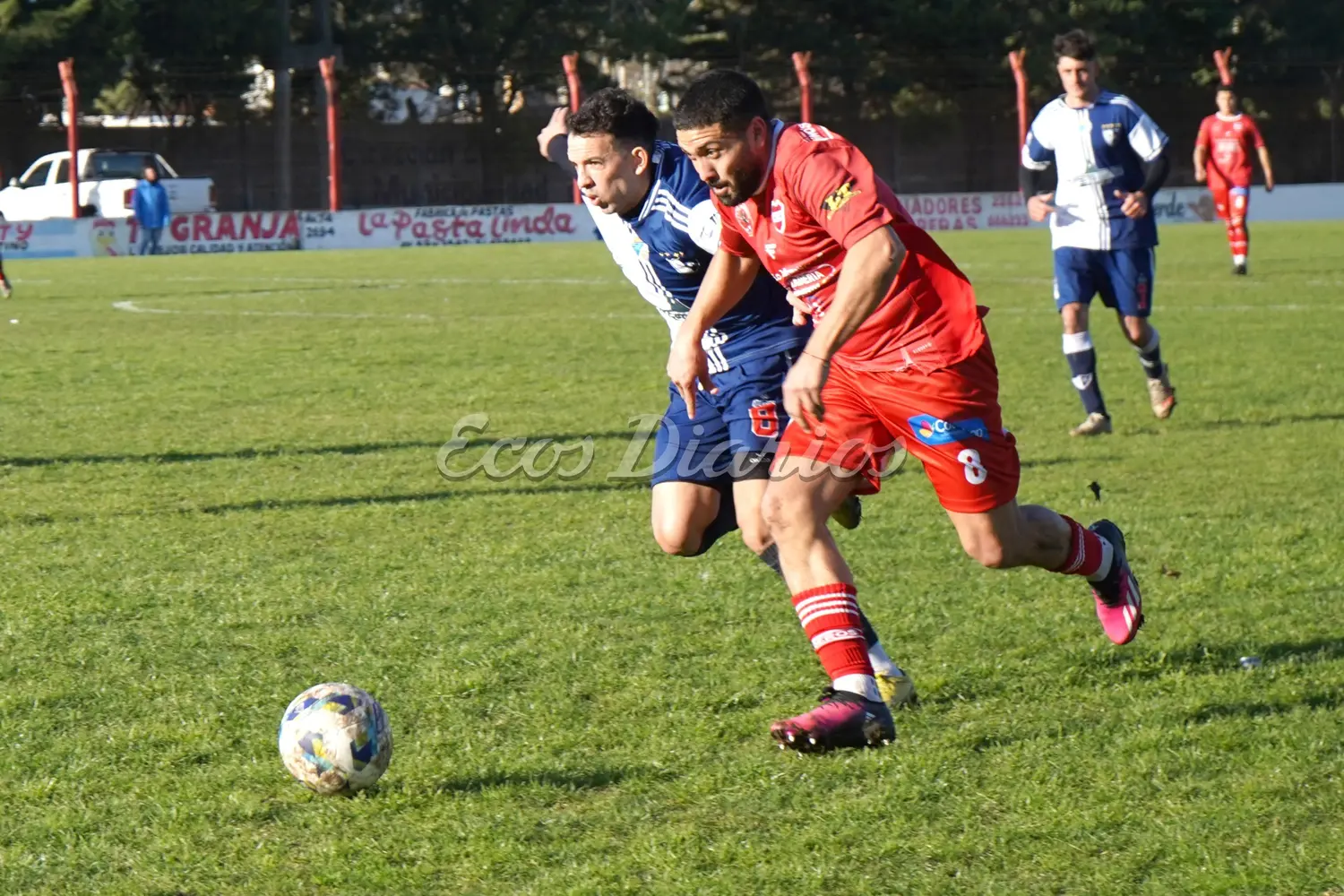 Mataderos ante Santa Rita. Francisco Pedro gana la disputa ante Brian Mendoza