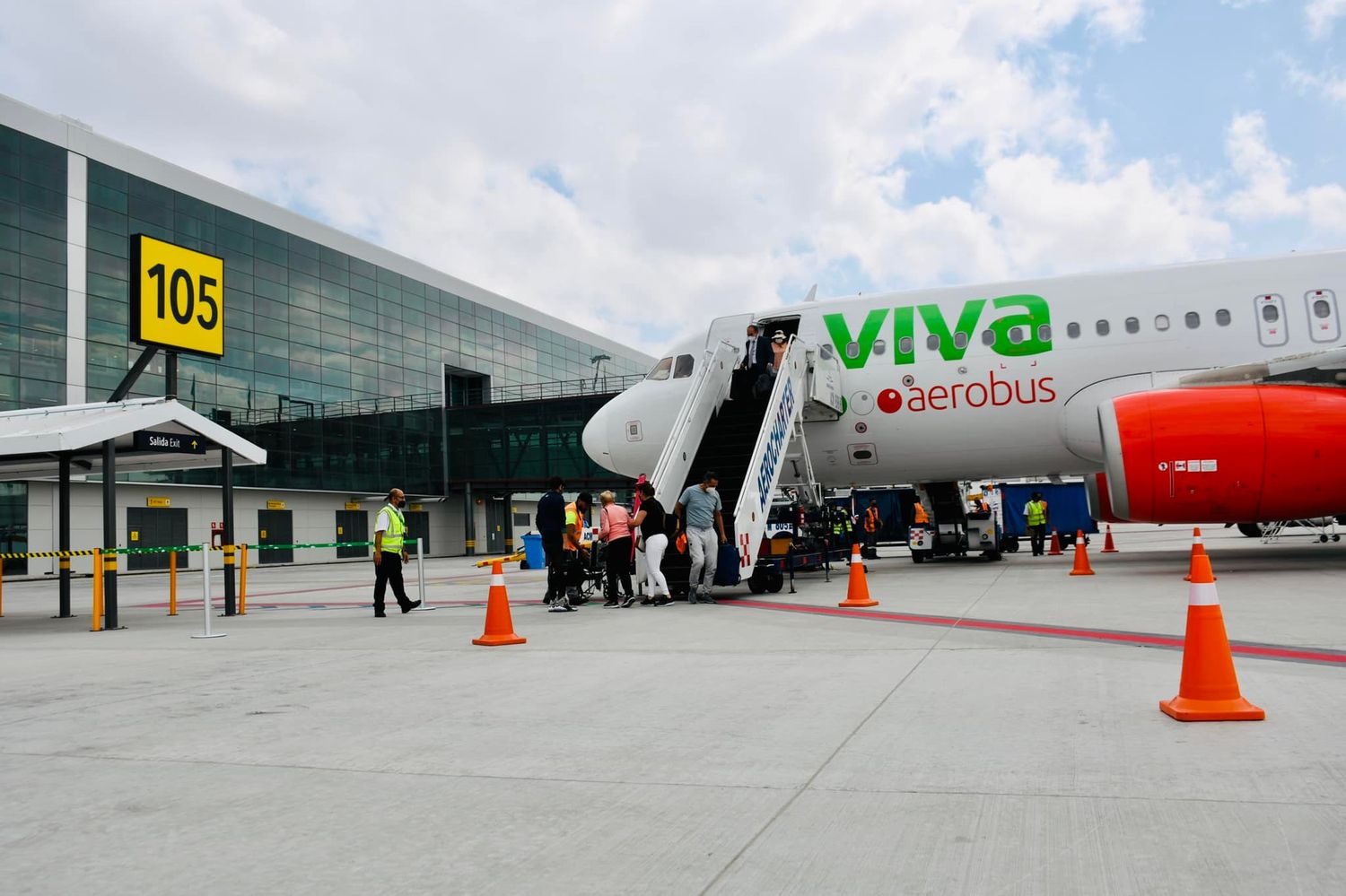 Volaris y Viva Aerobus suman cinco nuevos destinos en el AIFA