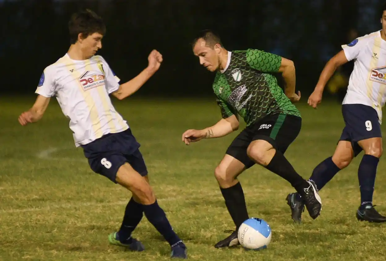Juventud Urdinarrain y Central Larroque clasificaron a las semifinales de la Copa