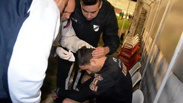 Tribunal le dió por perdido el partido a Atlético Paraná y empatado a All Boys, tras agresión a juez