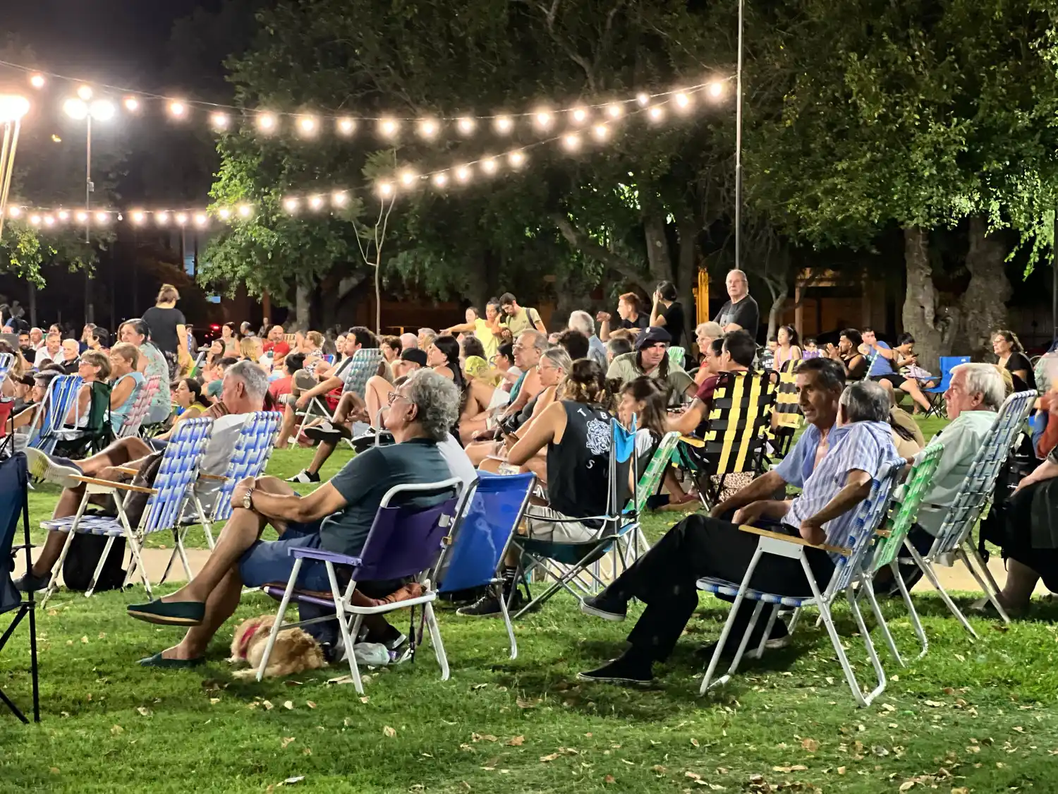 Un buen marco de público disfrutó del último encuentro del verano 2025.