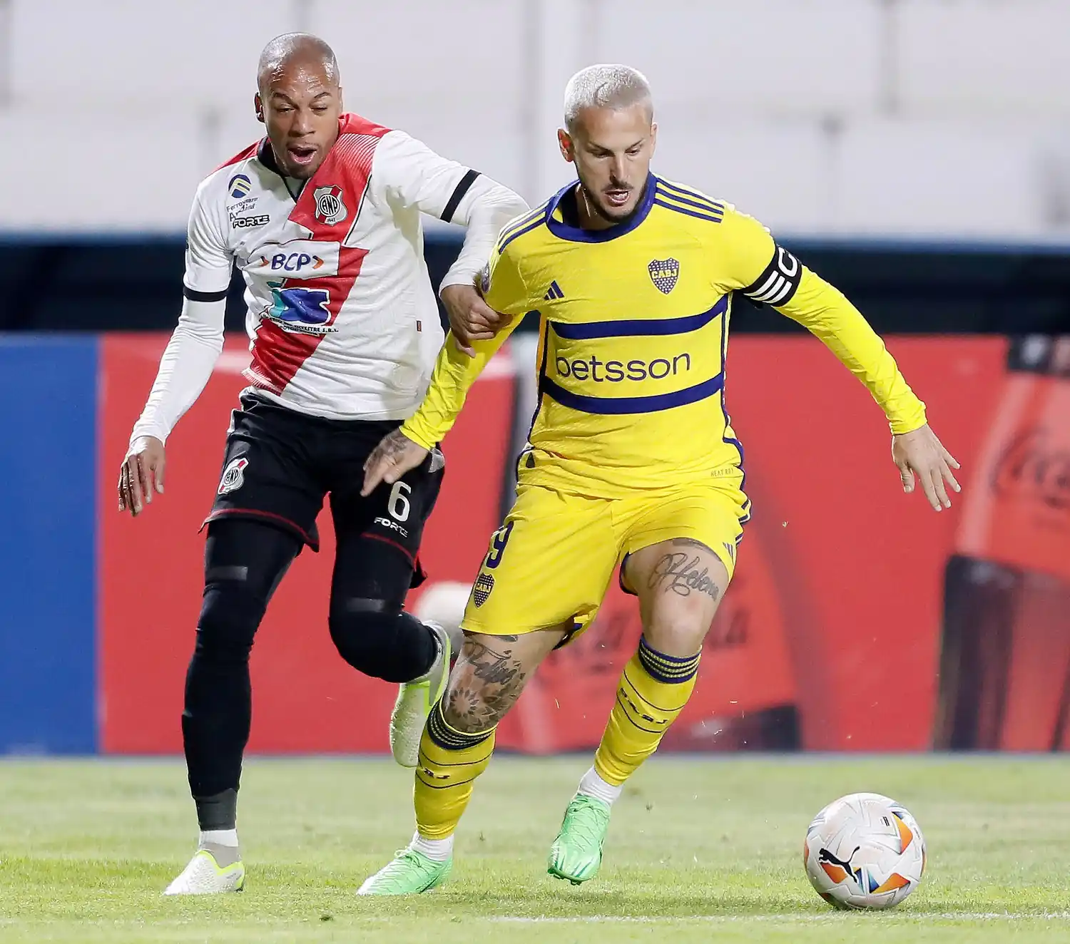 Benedetto viene buscando recuperar terreno en Boca.