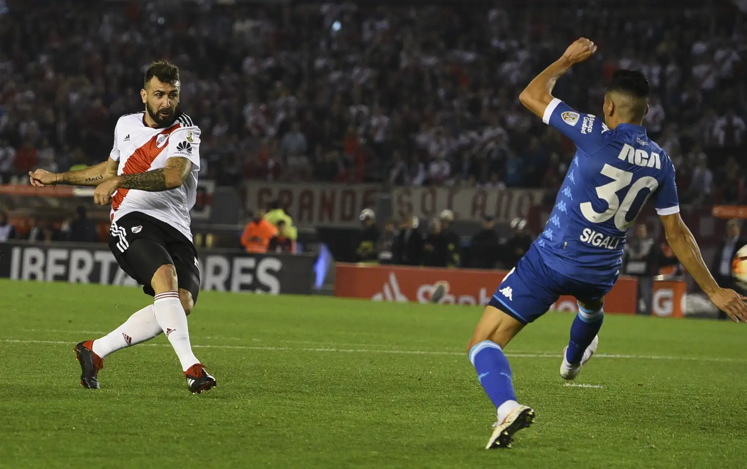 River aplastó a un Racing que no estuvo a la altura