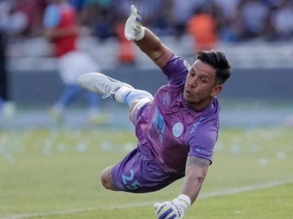 Tras la salida de Navas, Newell's se aseguró la llegada de Juan Espínola y será refuerzo leproso