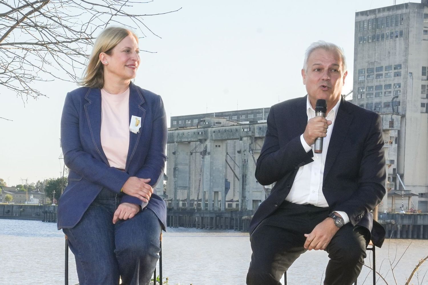 Farías: “El Congreso debe expresar la necesidad de más inversiones en salud, educación, seguridad e infraestructura para que Santa Fe y el país salgan adelante”