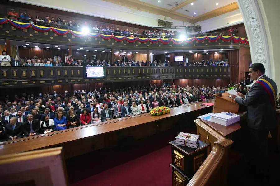 Ingreso mínimo para trabajadores y genocidio económico centraron la memoria y cuenta de Maduro (Detalles)