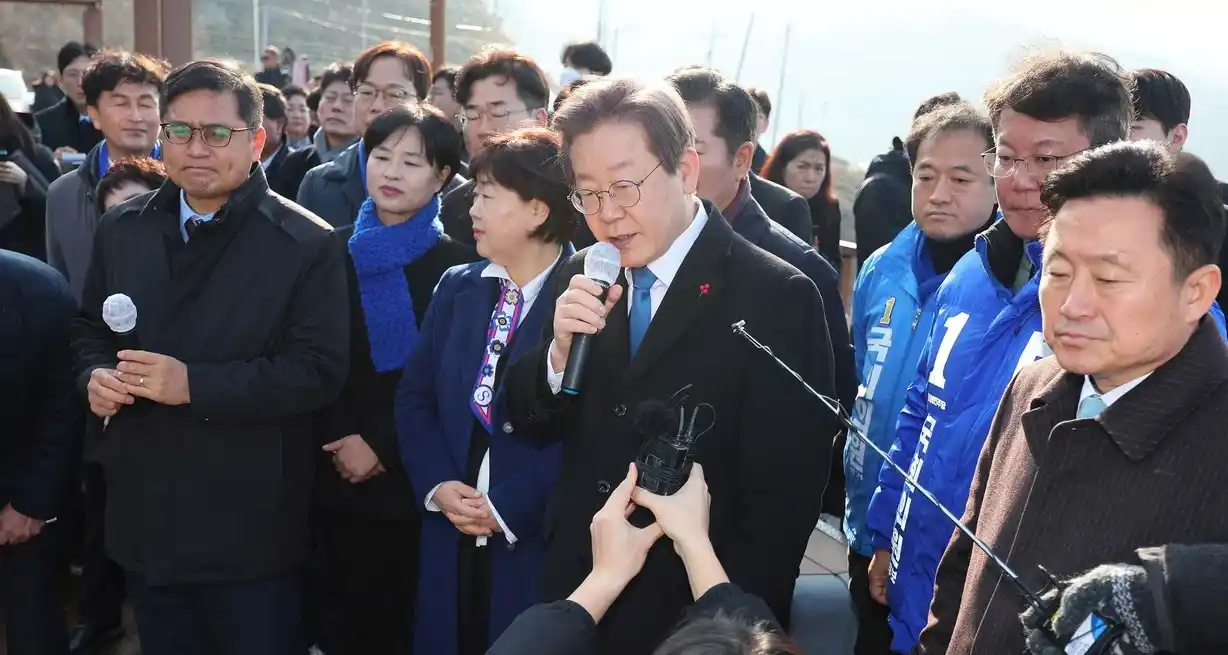 Lee Jae-myung, líder opositor, previo al ataque en Corea del Sur. Crédito:Yonhap