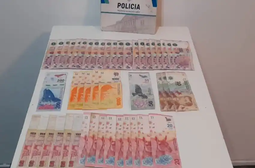 Remisero quiso "coimear" a la Policía, en un reten de control en la zona sur