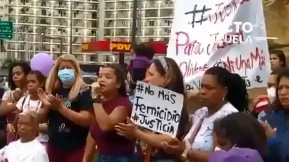 “BASTA DE FEMICIDIO”: vecinos de La Vega exigen justicia para la adolescente que su ex novio la mató de 10 puñaladas (+ Video)