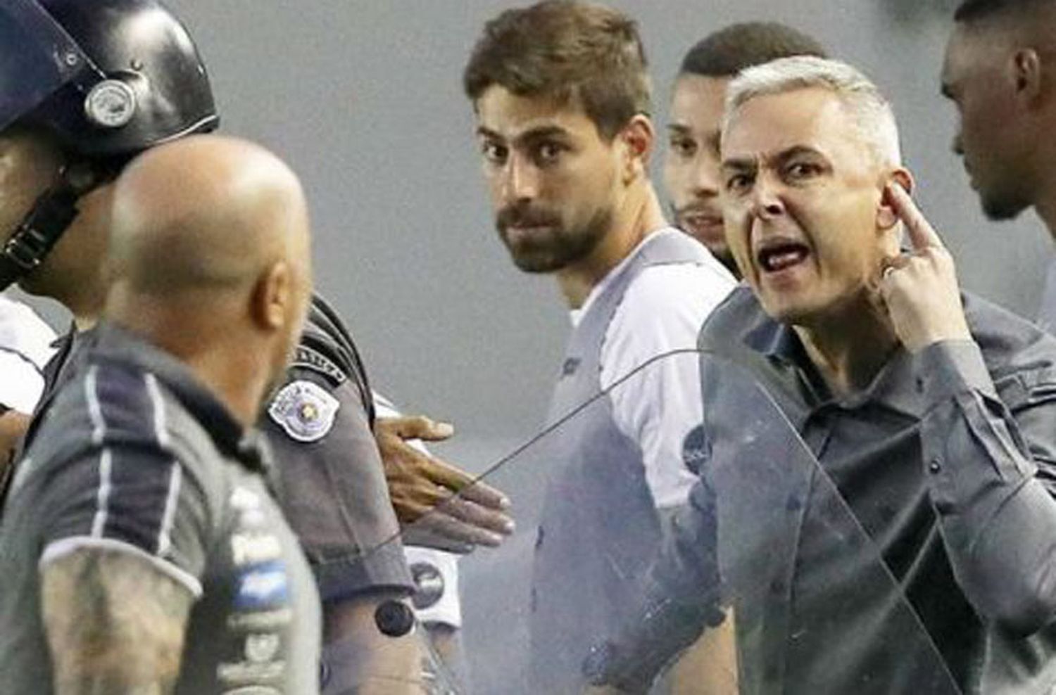 Sampaoli protagonizó otro escándalo en Brasil