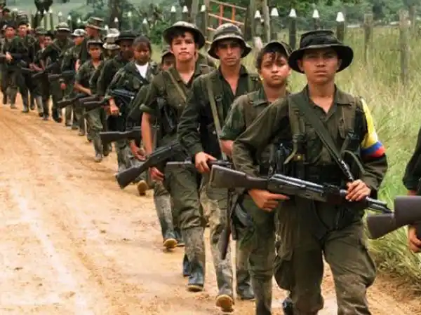 FARC exigen paz mientras matan 5000 personas al año 