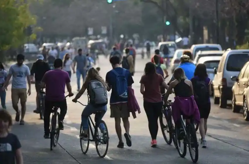 «Hay que rever algunas medidas y dar marcha atrás»: estudian retroceso de fase en la provincia