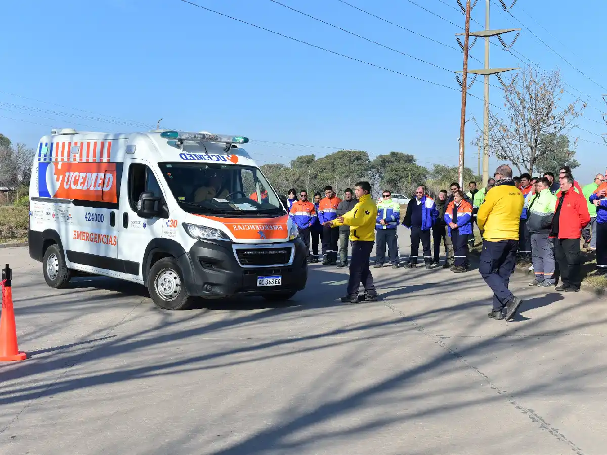Chofer de ambulancia: un rol clave que brinda seguridad cuando está en riesgo la vida  
