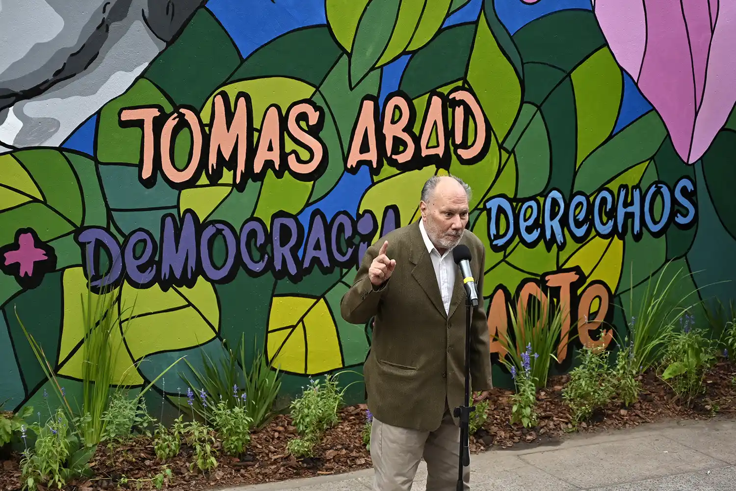 Tigre: El Municipio homenajeó en la Escuela Secundaria Marcos Sastre a Tomás Abad, desaparecido durante la dictadura