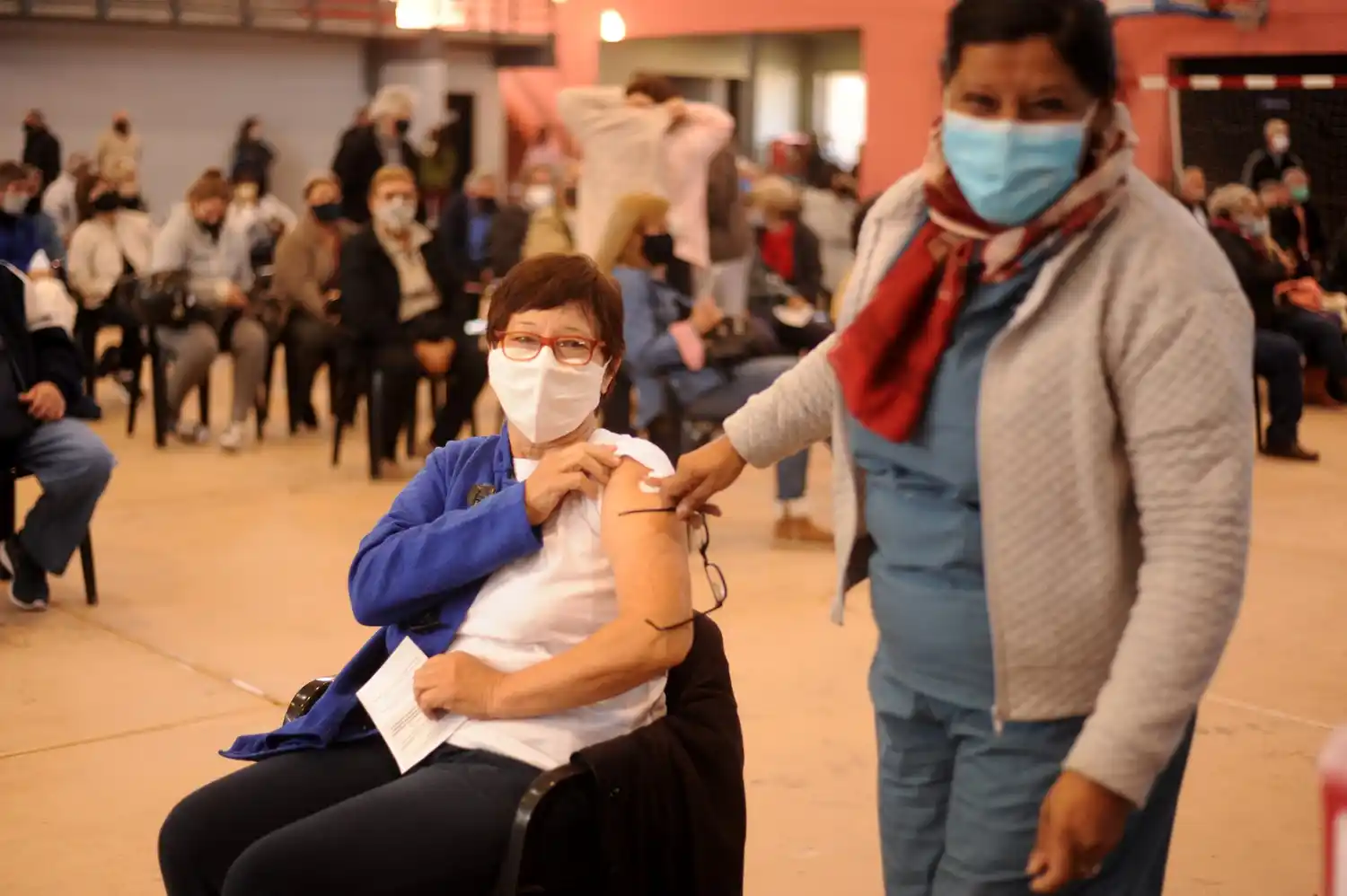 Coronavirus: revelan que retrasar la segunda dosis de la vacuna aumenta la inmunización