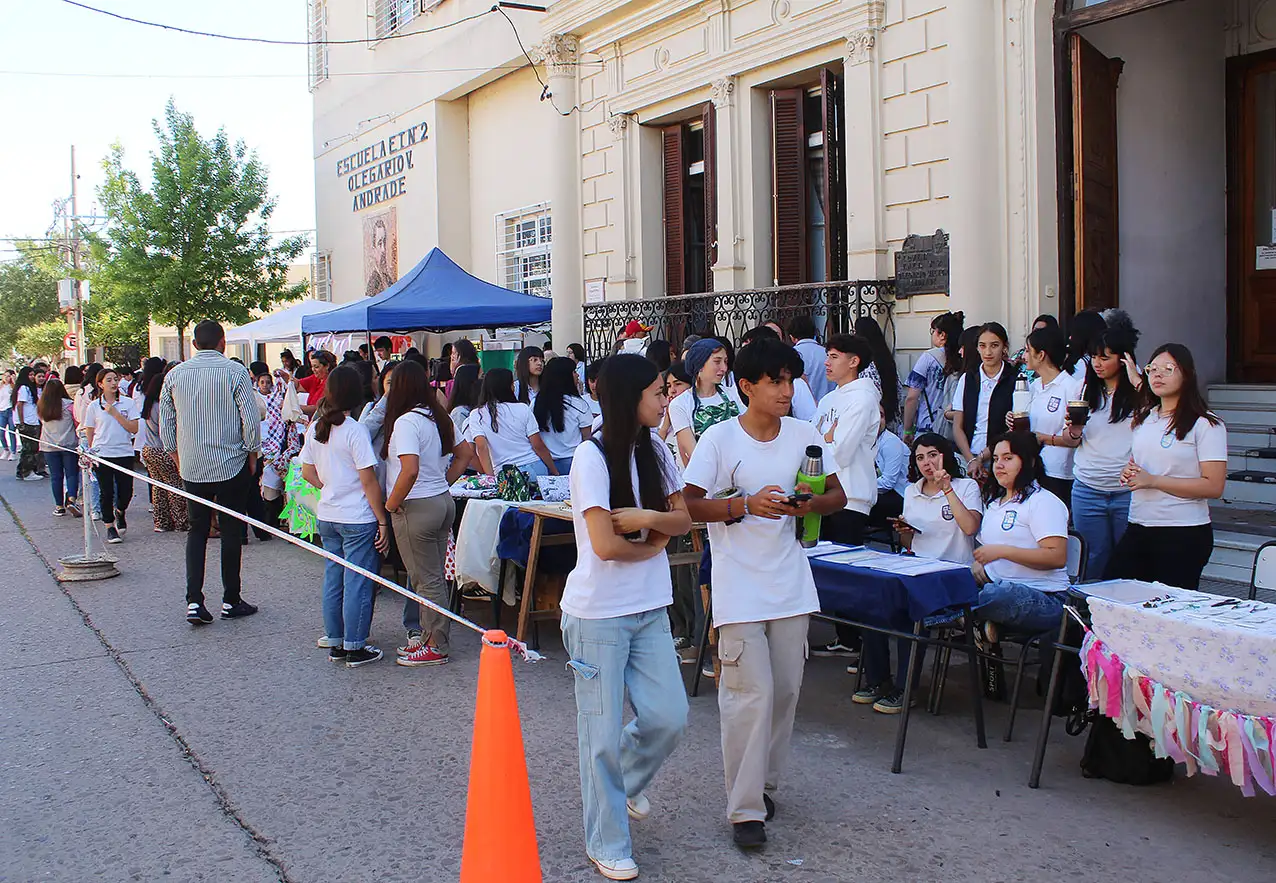 La feria contó con una buena participación de vecinos.