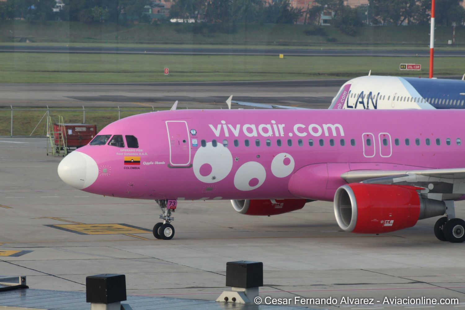 Viva firma con Hahn Air para ampliar su oferta de venta de pasajes a las agencias de viajes